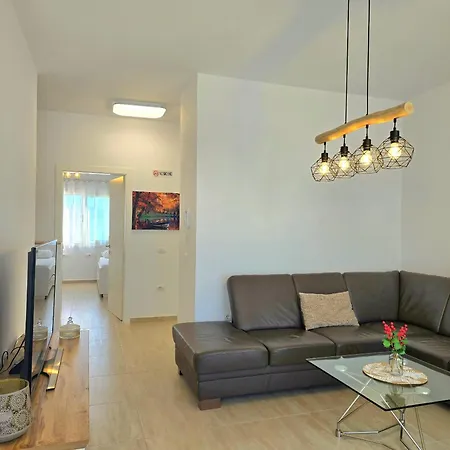 Perla Homes 143 Apartamento Plazhi San Pietro