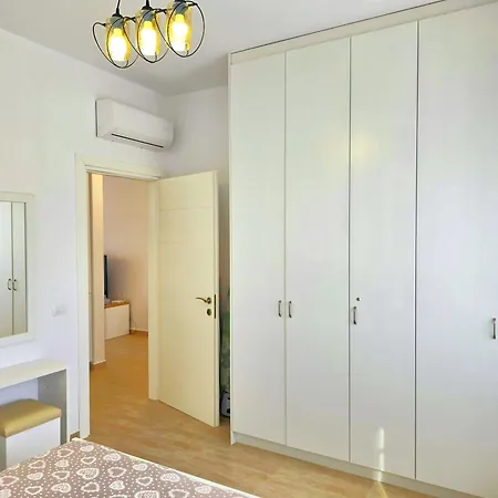 Perla Homes 143 * Plazhi San Pietro