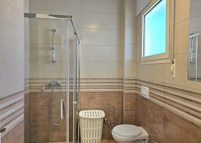 Perla Homes 143 公寓 *
