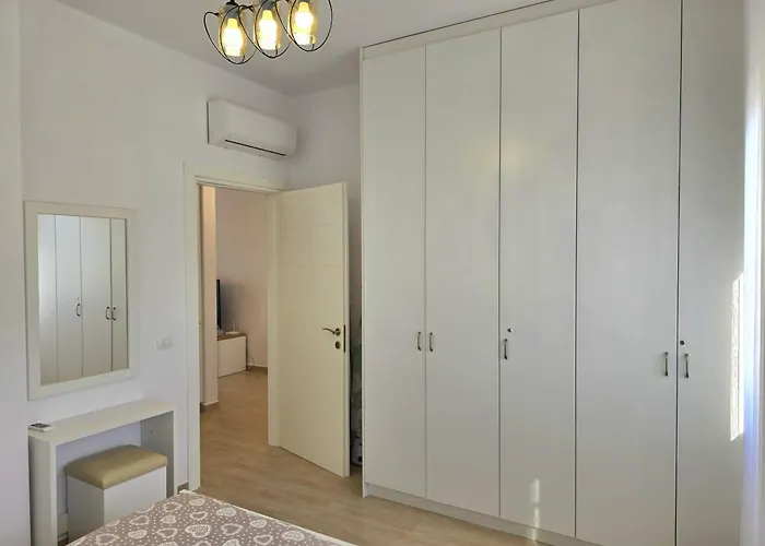 Perla Homes 143 公寓