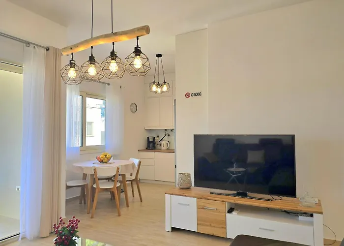 公寓 Perla Homes 143 *
