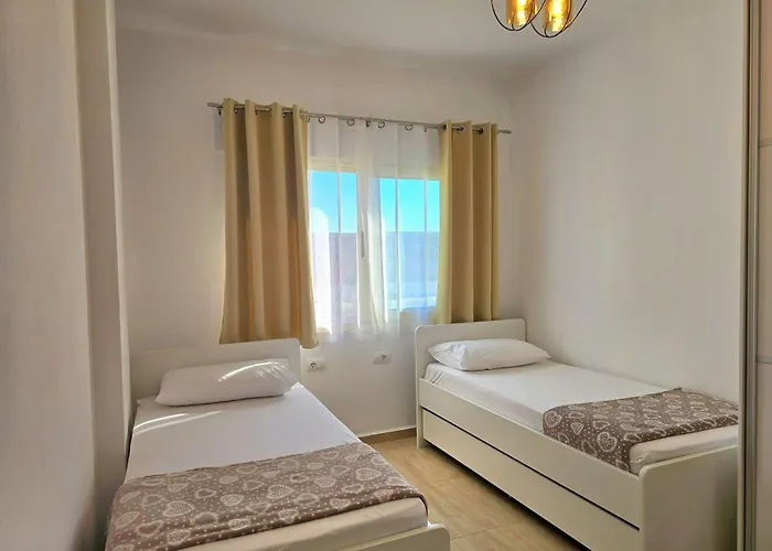 Perla Homes 143 公寓